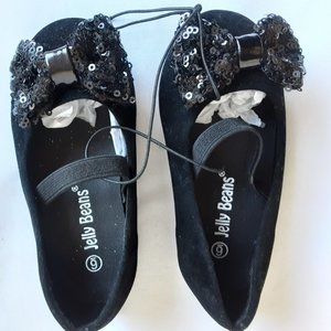 Girls Size 6 Black or Red with Bow Velvet Size 6 Shoes